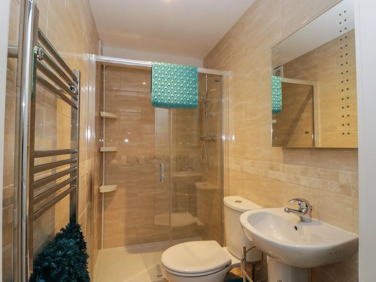 Manor Heath Apartment 3 Scarborough